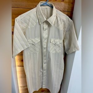 Light yellow, vintage pearl snap short sleeve shirt